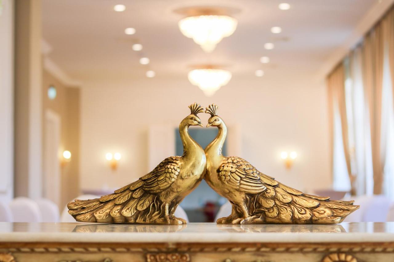 Schloss Breitenfeld Hotel & Tagung Leipzig Buitenkant foto
