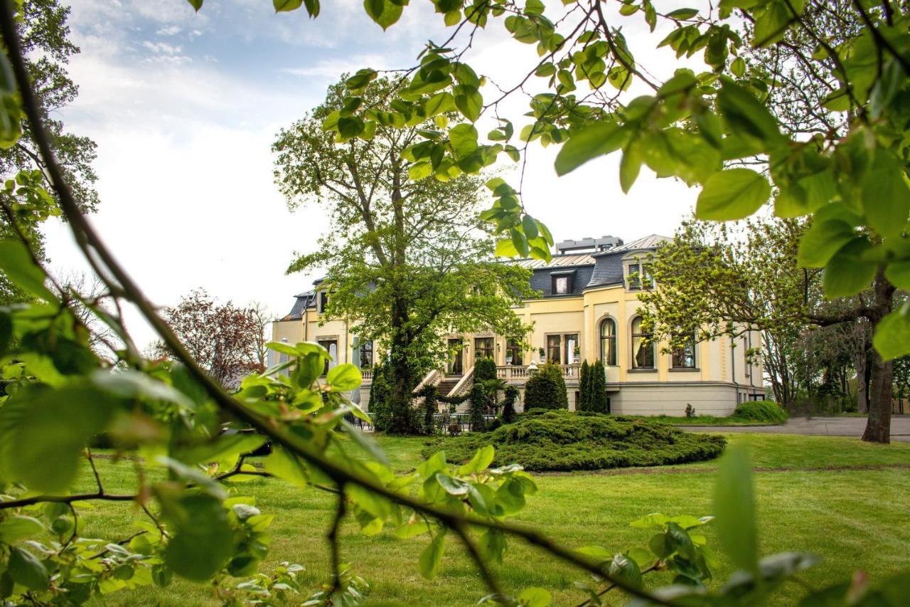 Schloss Breitenfeld Hotel & Tagung Leipzig Buitenkant foto